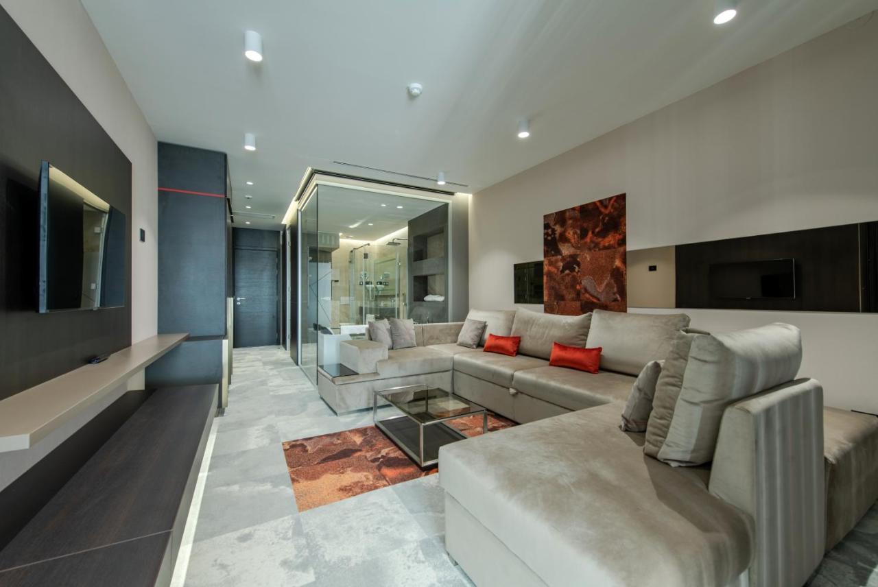 Hotel Zeneva Lux Kragujevac Luaran gambar