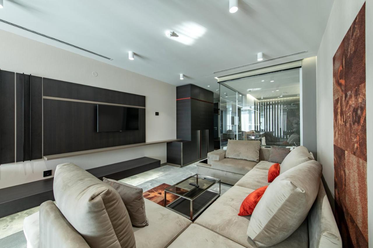 Hotel Zeneva Lux Kragujevac Luaran gambar