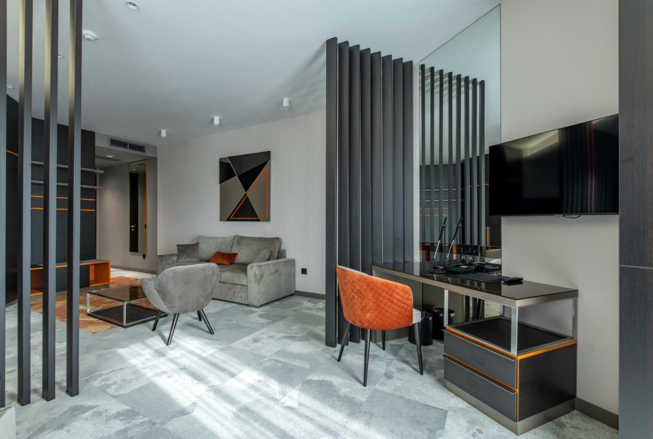 Hotel Zeneva Lux Kragujevac Luaran gambar