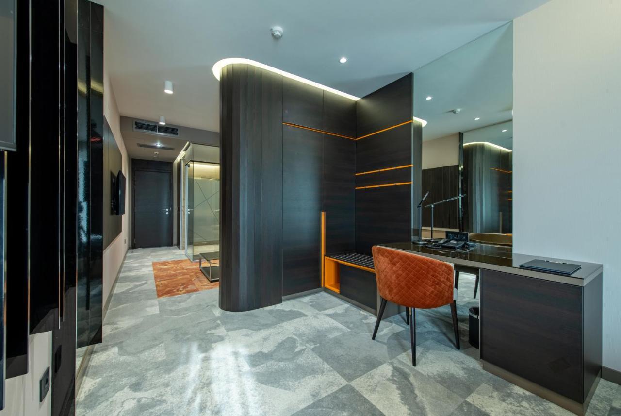 Hotel Zeneva Lux Kragujevac Luaran gambar