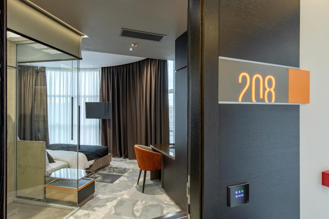 Hotel Zeneva Lux Kragujevac Luaran gambar