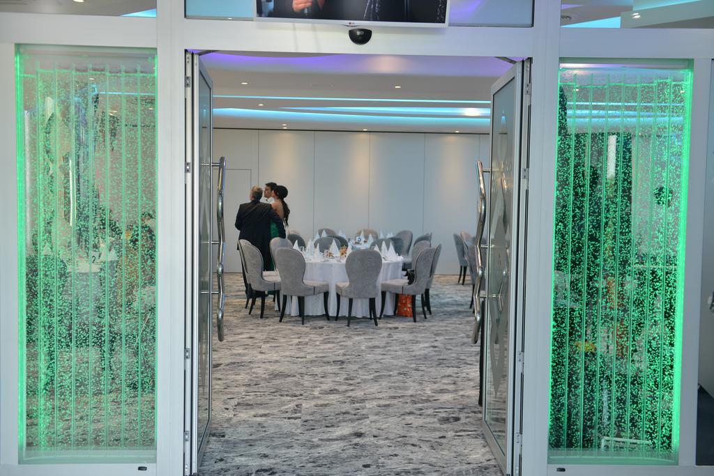 Hotel Zeneva Lux Kragujevac Luaran gambar