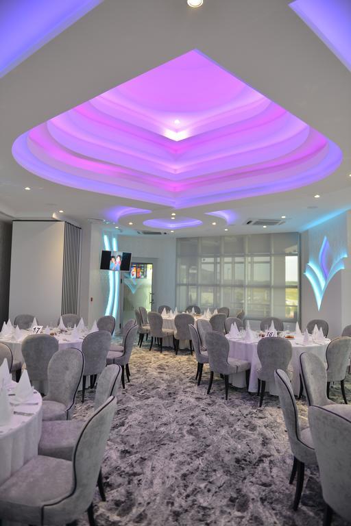 Hotel Zeneva Lux Kragujevac Luaran gambar