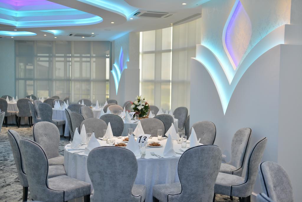 Hotel Zeneva Lux Kragujevac Luaran gambar