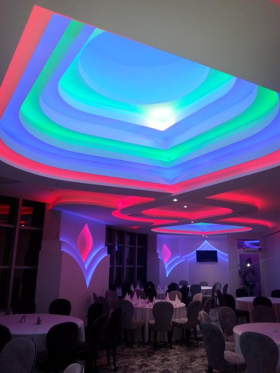 Hotel Zeneva Lux Kragujevac Luaran gambar
