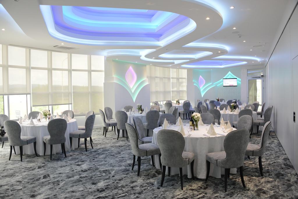 Hotel Zeneva Lux Kragujevac Luaran gambar